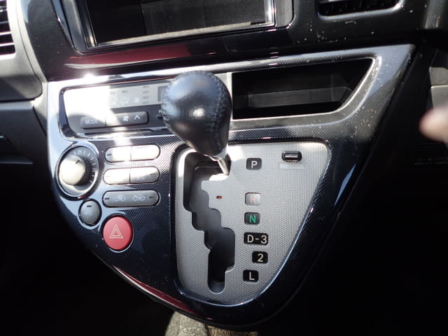 TOYOTA Wish thumbnail 37