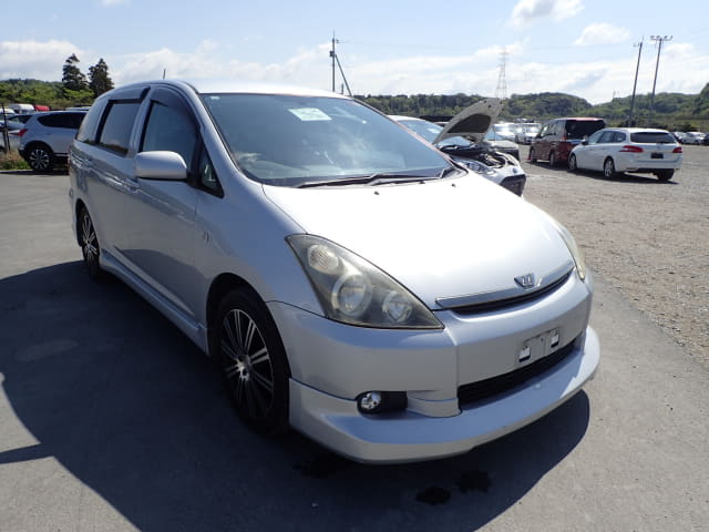 TOYOTA Wish thumbnail 7