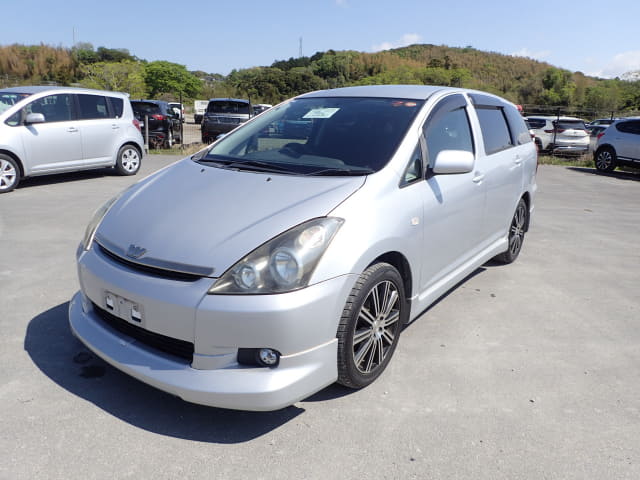 2005 TOYOTA Wish