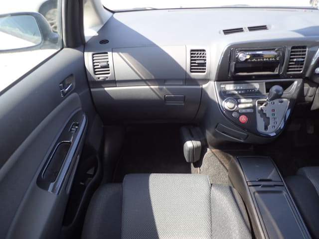 TOYOTA Wish thumbnail 34