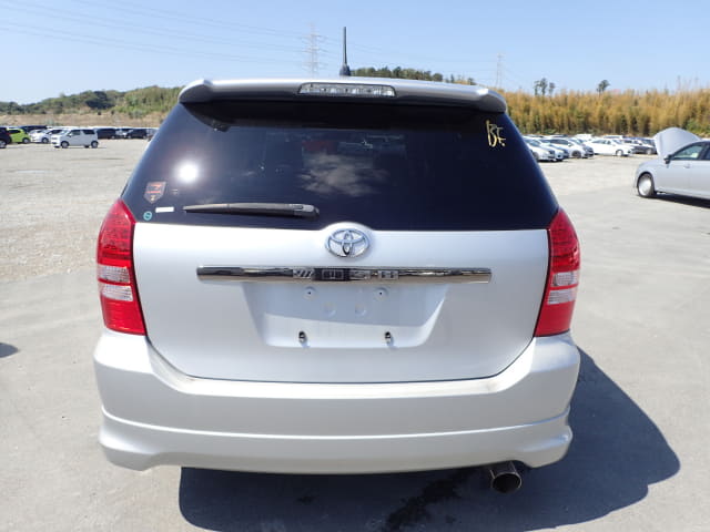 TOYOTA Wish thumbnail 4