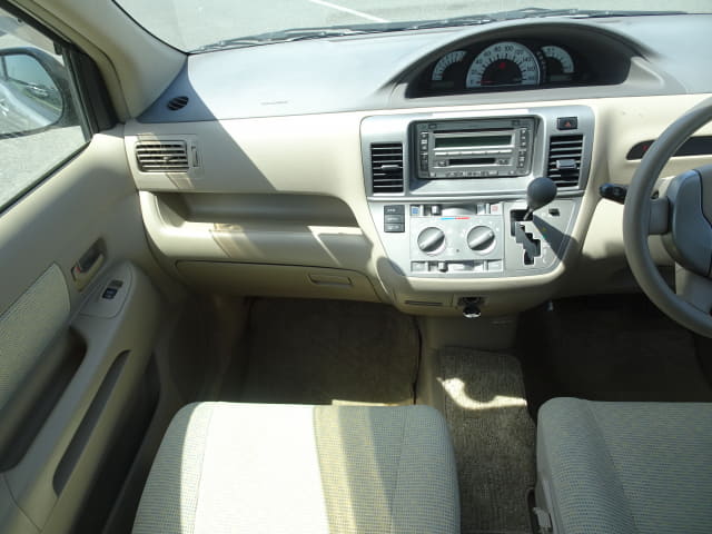 TOYOTA Raum thumbnail 31