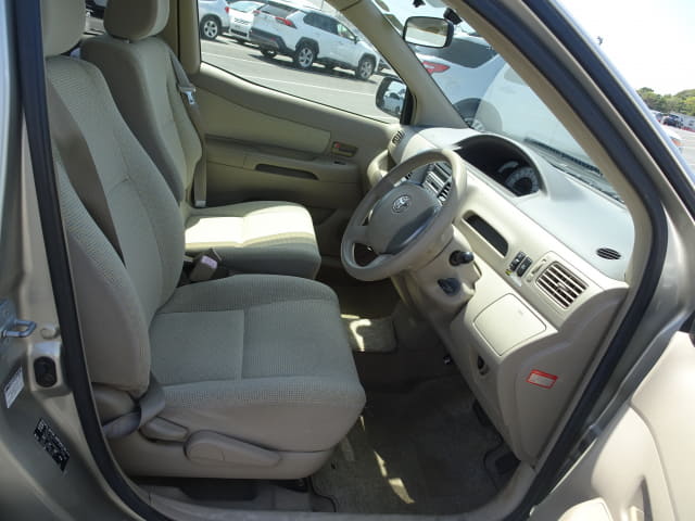 TOYOTA Raum thumbnail 25