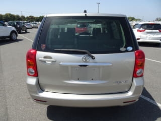 2005 TOYOTA Raum