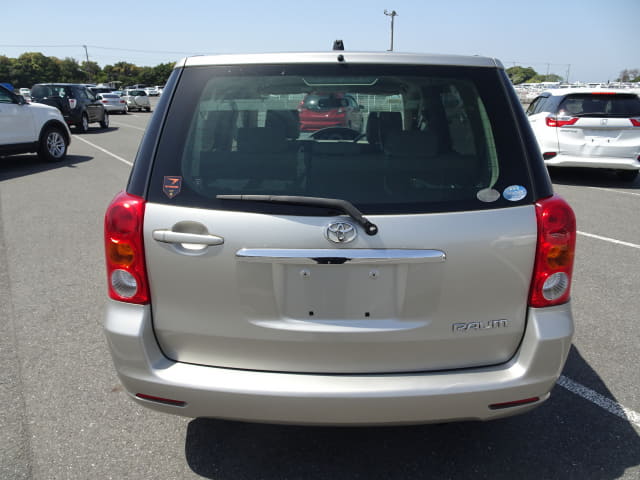 TOYOTA Raum thumbnail 4