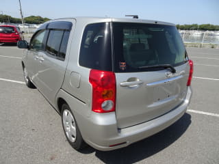 2005 TOYOTA Raum