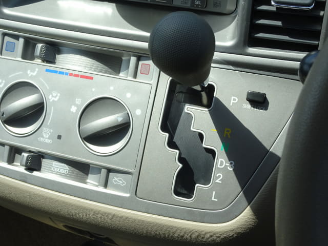TOYOTA Raum thumbnail 38