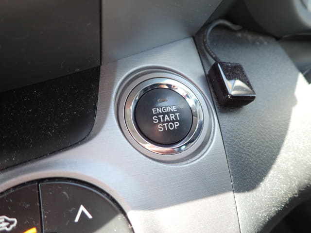 TOYOTA RAV4 thumbnail 38