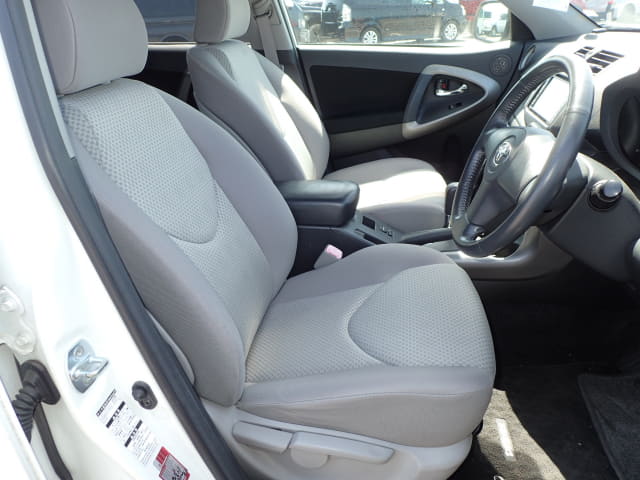 TOYOTA RAV4 thumbnail 25