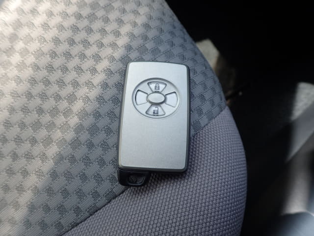 TOYOTA RAV4 thumbnail 39