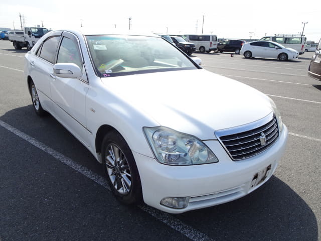 TOYOTA Crown thumbnail 7