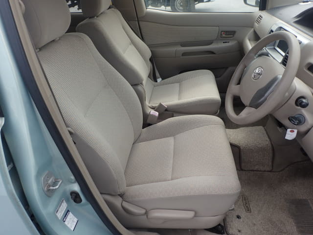 TOYOTA Raum thumbnail 25