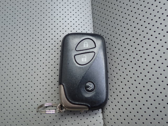 LEXUS IS thumbnail 36