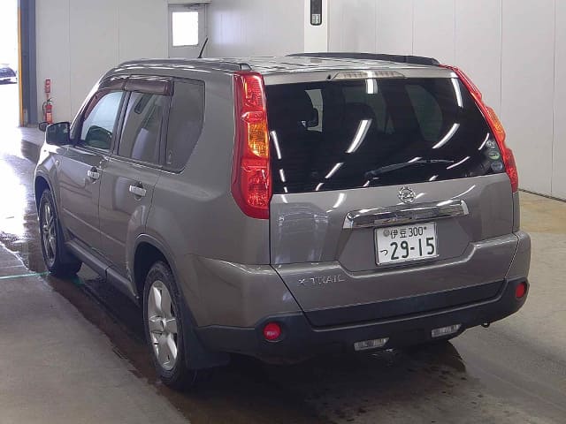 NISSAN X-Trail thumbnail 3