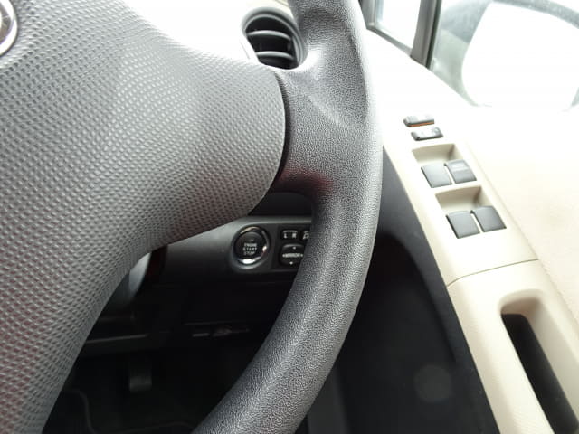 TOYOTA Vitz thumbnail 42