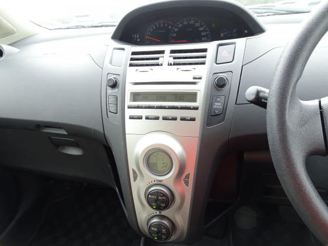 TOYOTA Vitz thumbnail 36