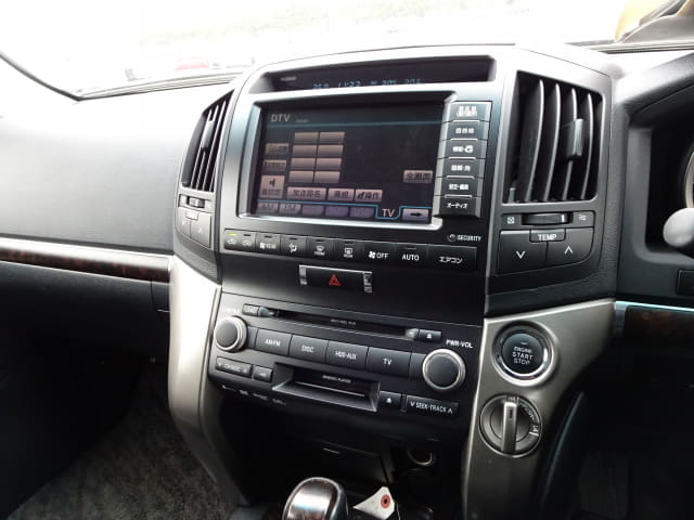 TOYOTA Land Cruiser thumbnail 38