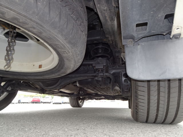 TOYOTA Land Cruiser thumbnail 16