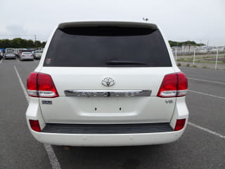 2011 TOYOTA Land Cruiser