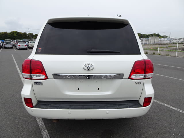 2011 TOYOTA Land Cruiser
