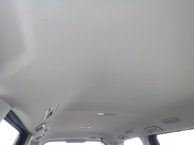 TOYOTA Noah thumbnail 24