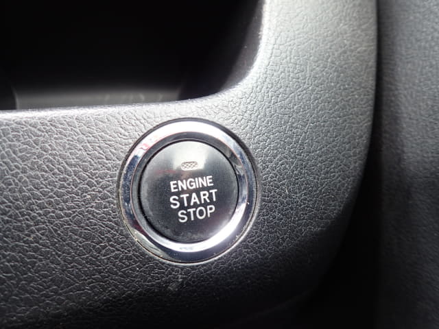 TOYOTA Noah thumbnail 38