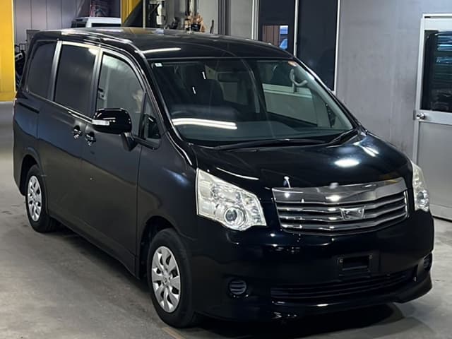 TOYOTA Noah thumbnail 52