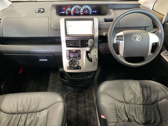 TOYOTA Noah thumbnail 51