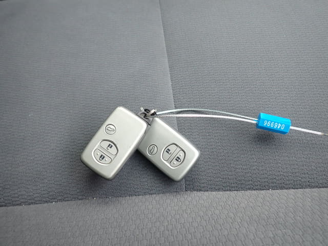 TOYOTA Land Cruiser Prado thumbnail 38