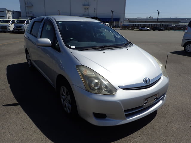 TOYOTA Wish thumbnail 7