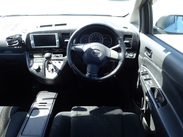 TOYOTA Wish thumbnail 33