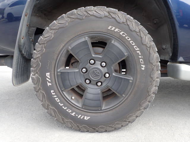TOYOTA Hilux Surf thumbnail 11
