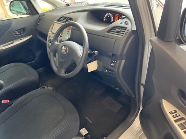 TOYOTA Ractis thumbnail 51