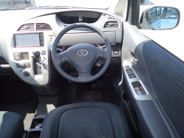 TOYOTA Ractis thumbnail 31