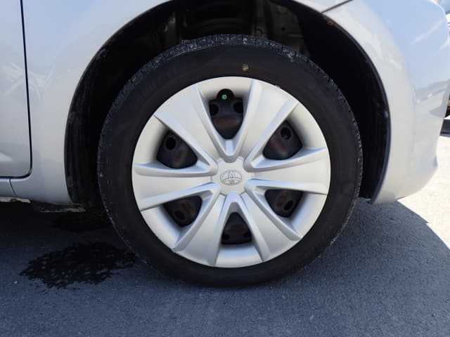 TOYOTA Ractis thumbnail 12