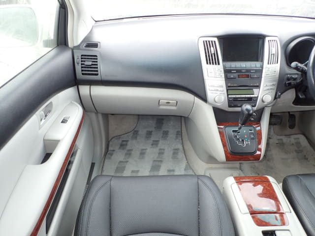 TOYOTA Harrier thumbnail 32