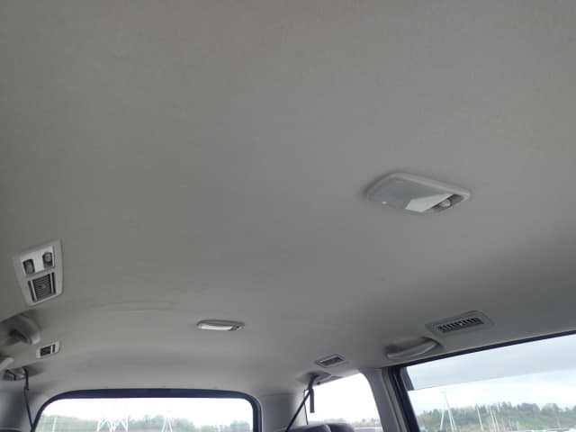 TOYOTA Noah thumbnail 24