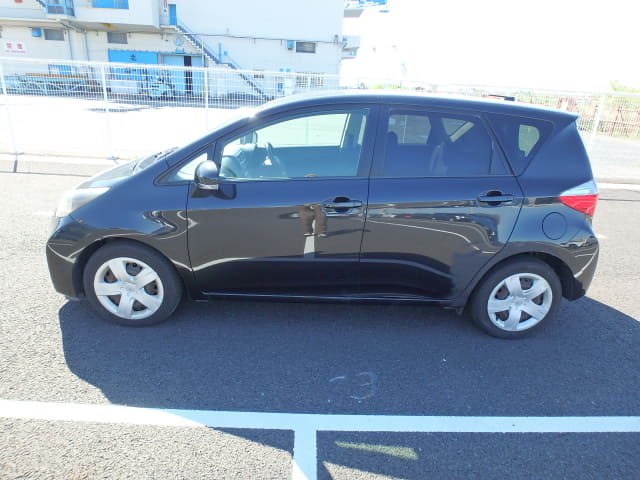 TOYOTA Ractis thumbnail 2