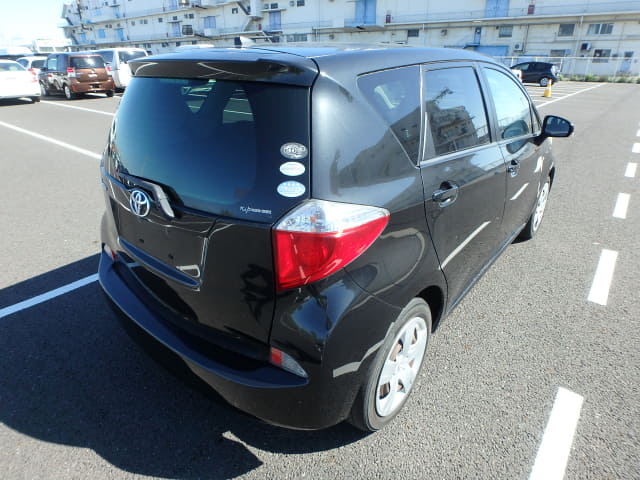 TOYOTA Ractis thumbnail 5