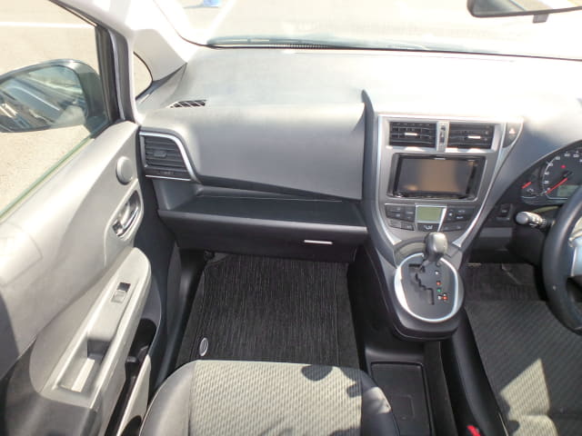 TOYOTA Ractis thumbnail 32