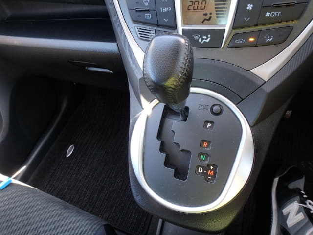 TOYOTA Ractis thumbnail 37