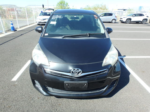 TOYOTA Ractis thumbnail 8
