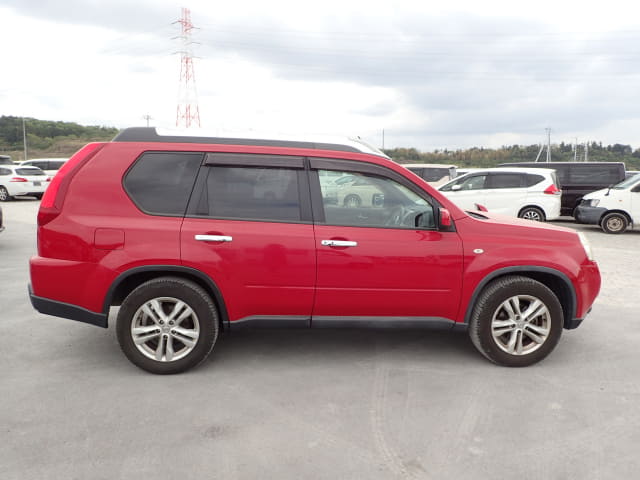 NISSAN X-Trail thumbnail 6