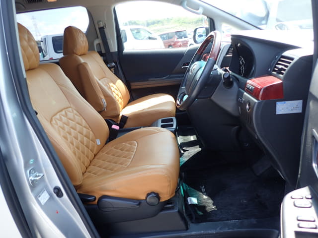 TOYOTA Vellfire thumbnail 25