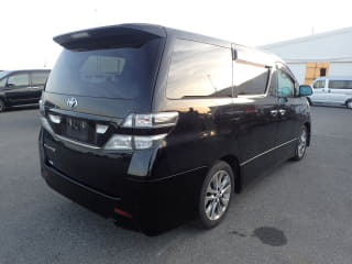 2011 TOYOTA Vellfire