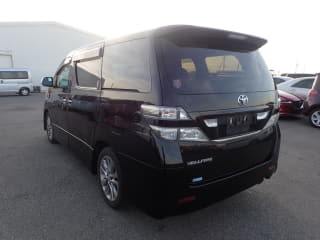 2011 TOYOTA Vellfire