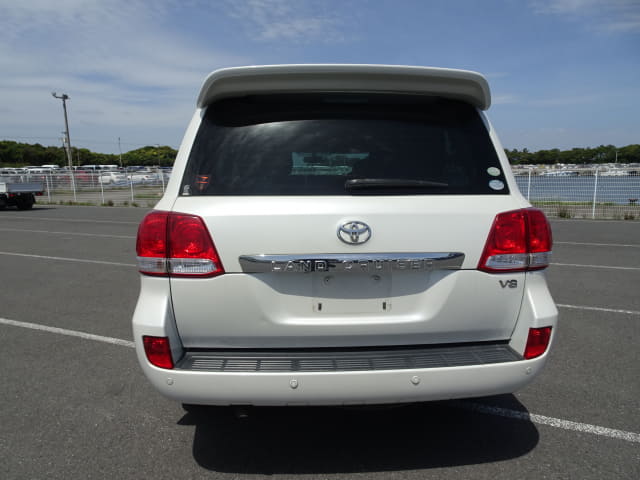 TOYOTA Land Cruiser thumbnail 4