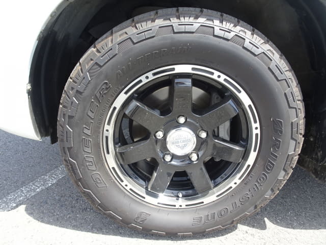 TOYOTA Land Cruiser thumbnail 9