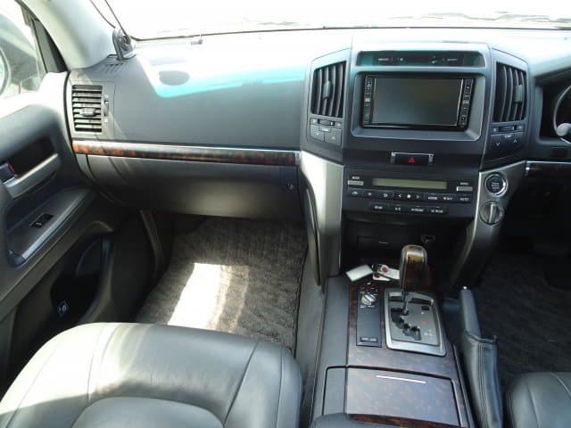 TOYOTA Land Cruiser thumbnail 35
