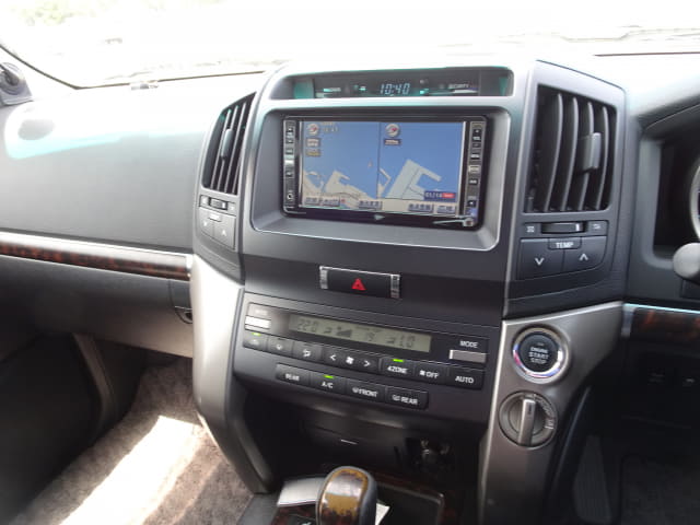 TOYOTA Land Cruiser thumbnail 38